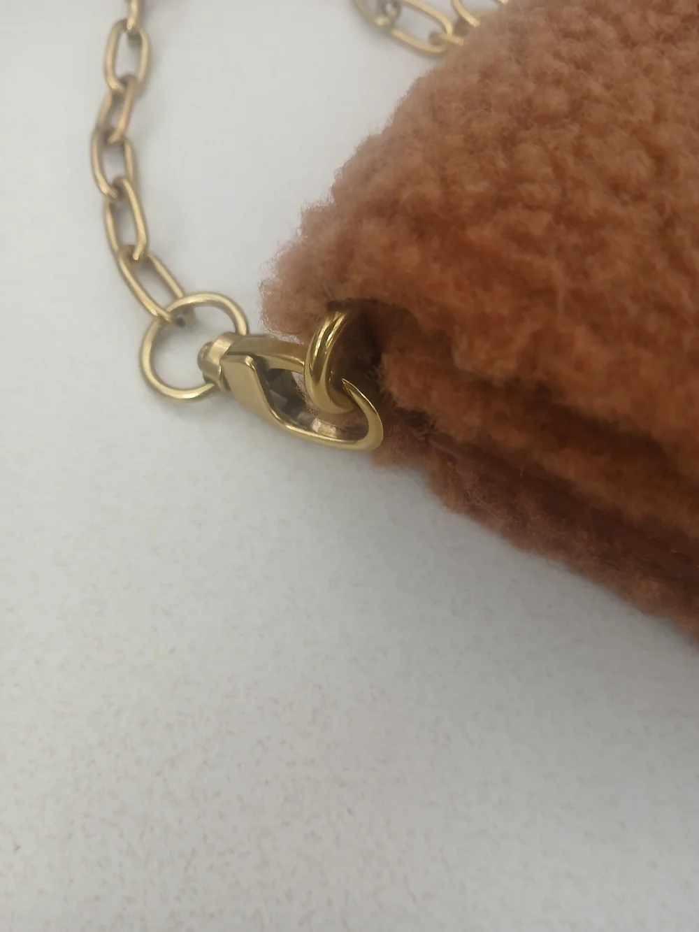 Universal Thread Crossbody Bag with Gold Chain